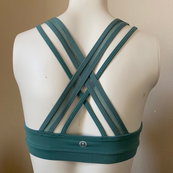 Lululemon sport bra. Size 2 - Picture 3 of 5